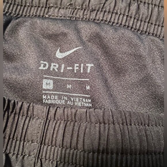 Nike Women's Black and Blue Athletic Shorts - Picture 4 of 4